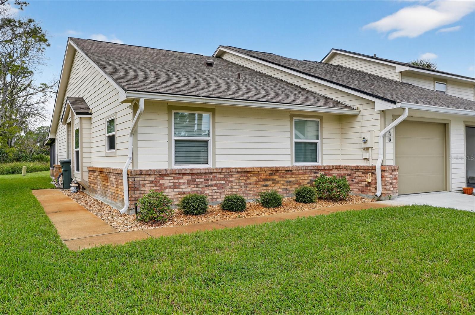 Condominium in DAYTONA BEACH, FL - Daniel Dourado