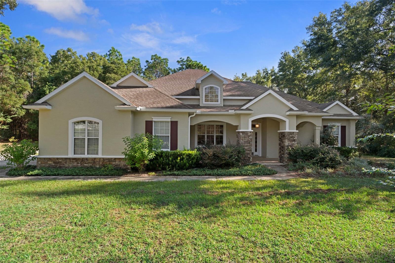 Single Family Residence in BEVERLY HILLS, FL - Daniel Dourado