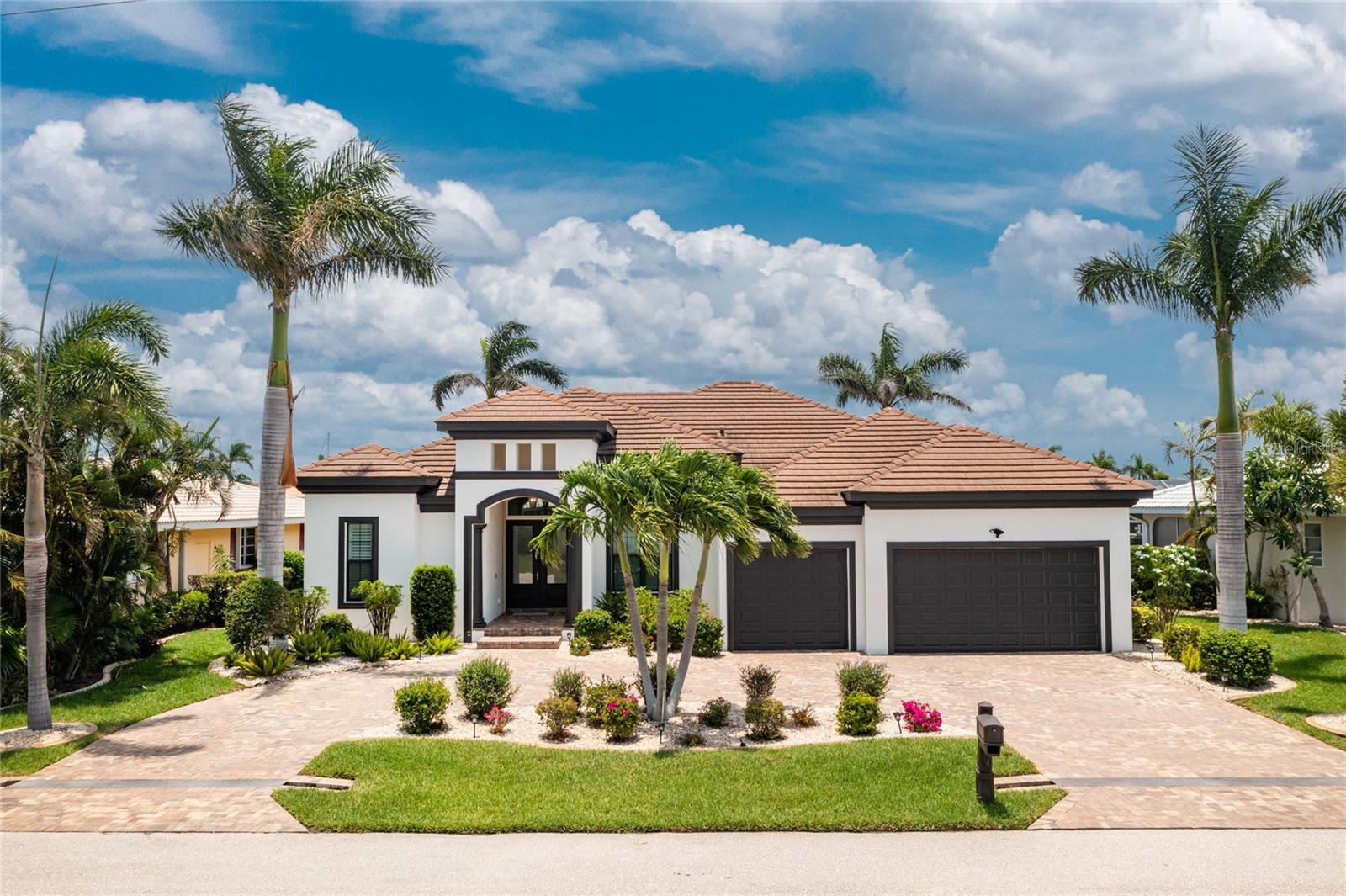 Single Family Residence em PUNTA GORDA, FL - Daniel Dourado