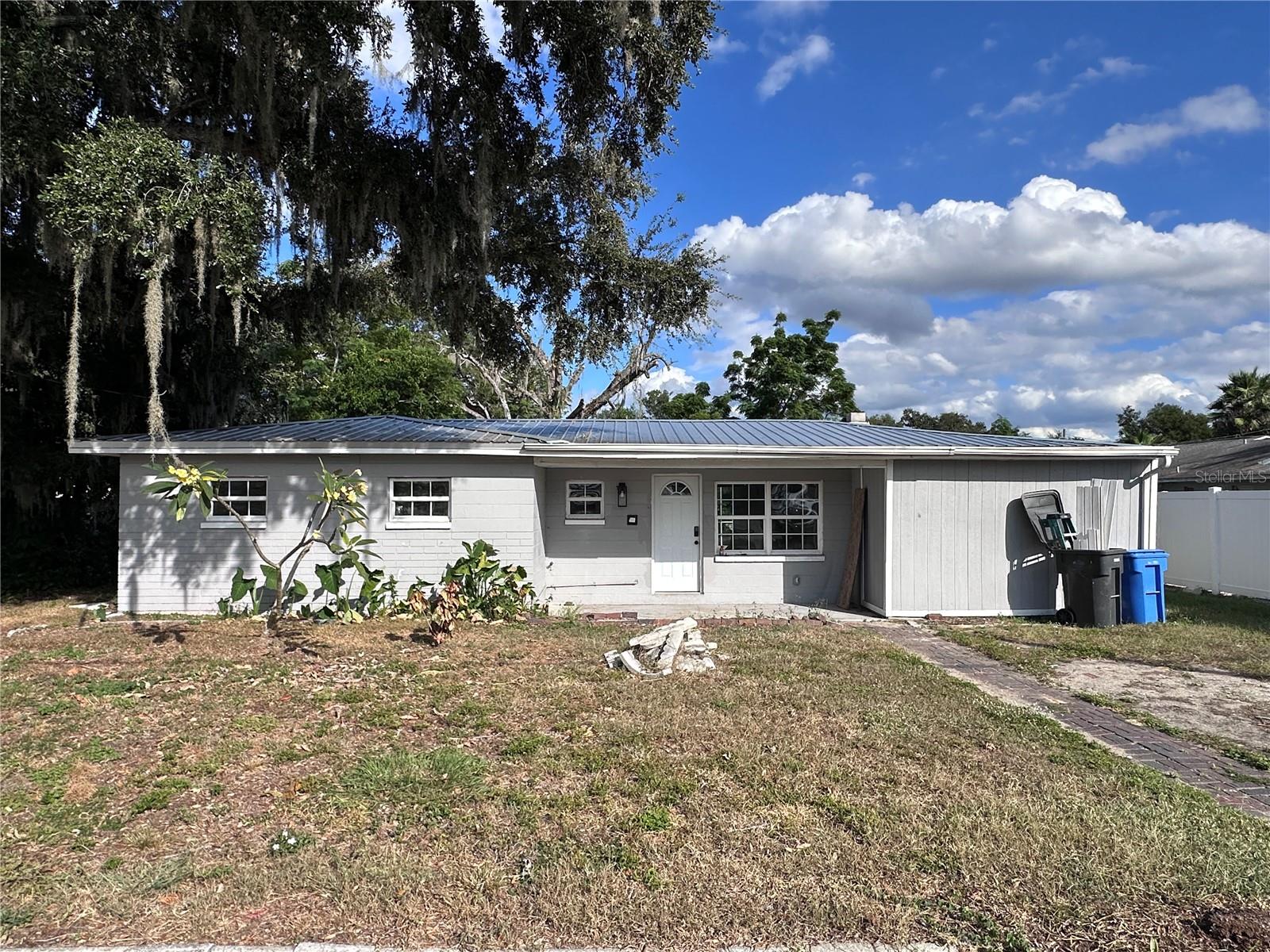 Single Family Residence em BRANDON, FL - Daniel Dourado