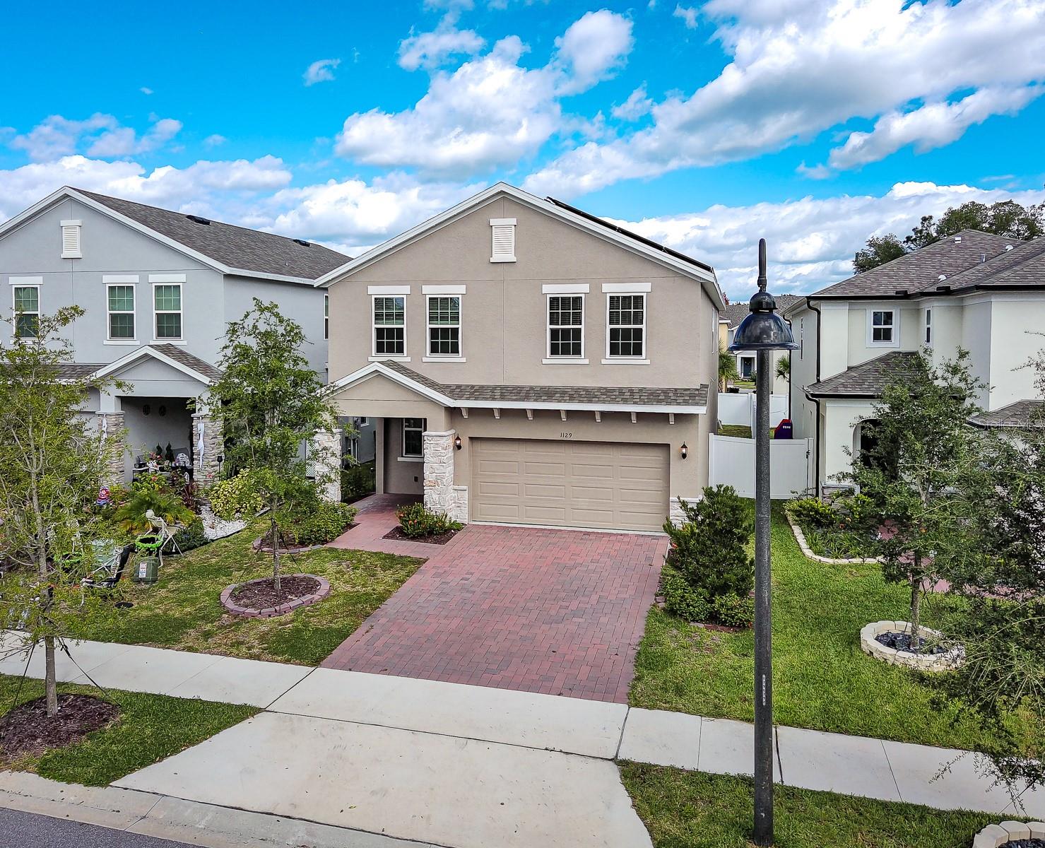 Single Family Residence in DELAND, FL - Daniel Dourado