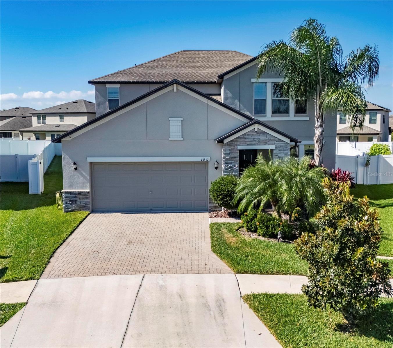 Single Family Residence in RIVERVIEW, FL - Daniel Dourado