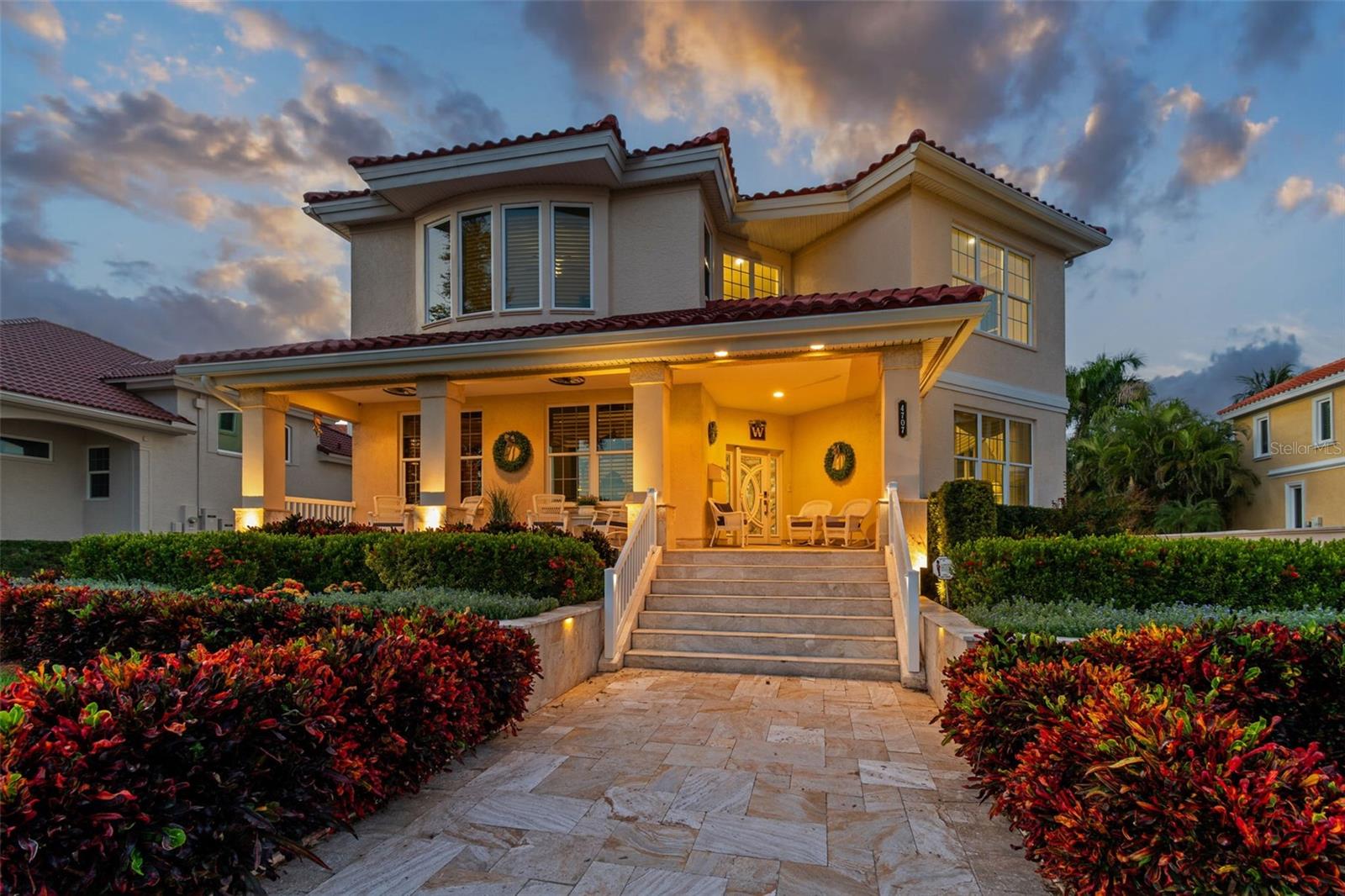 Single Family Residence em ST PETERSBURG, FL - Daniel Dourado