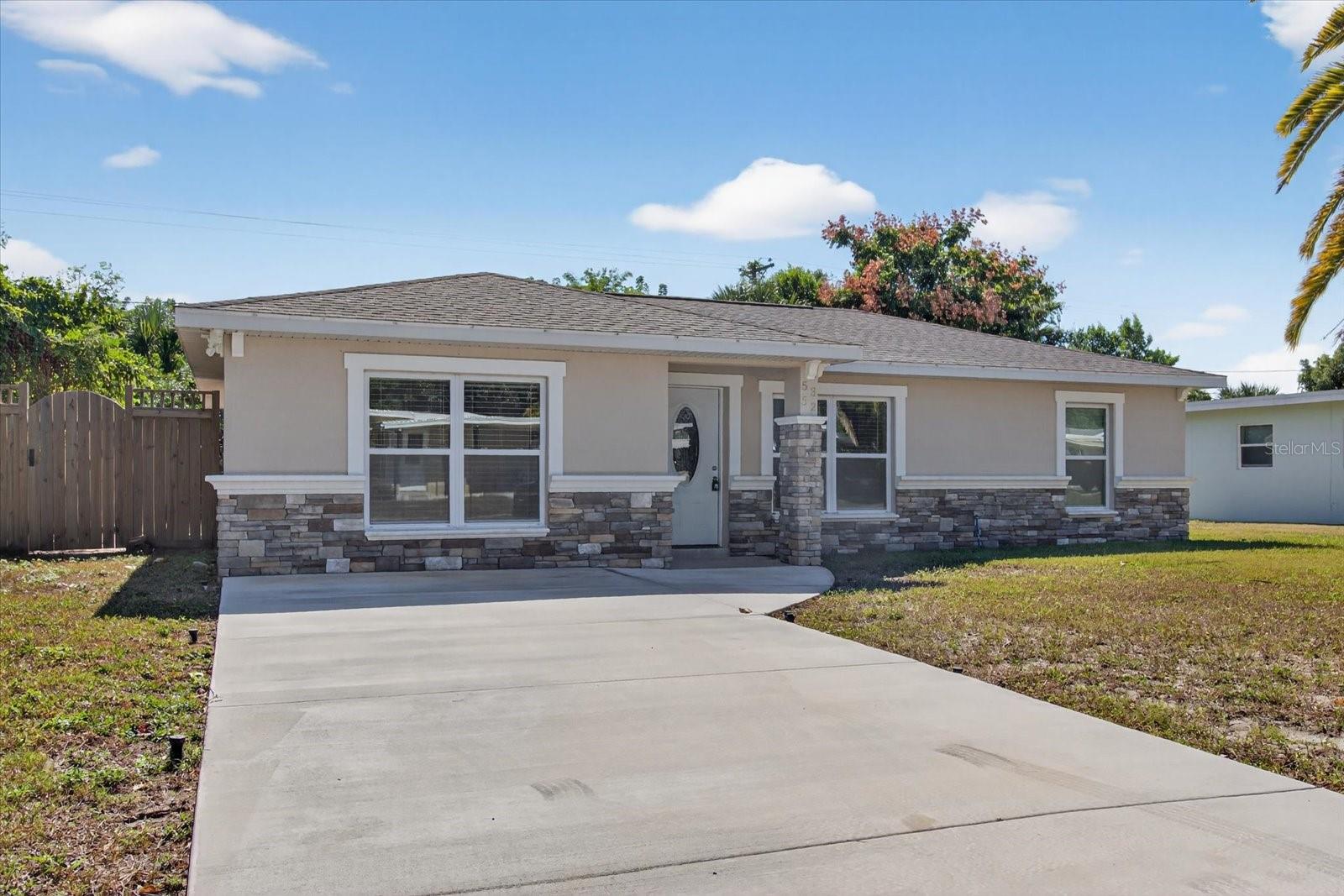 Single Family Residence em NEW PORT RICHEY, FL - Daniel Dourado