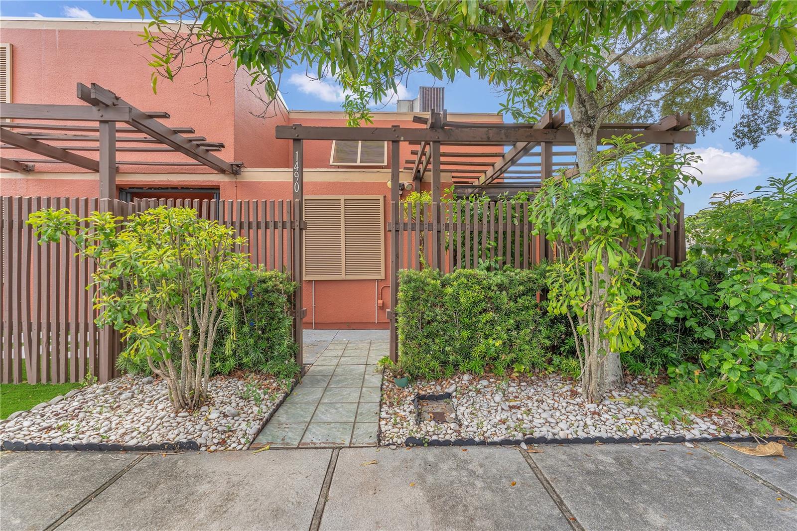 Townhouse em PEMBROKE PINES, FL - Daniel Dourado