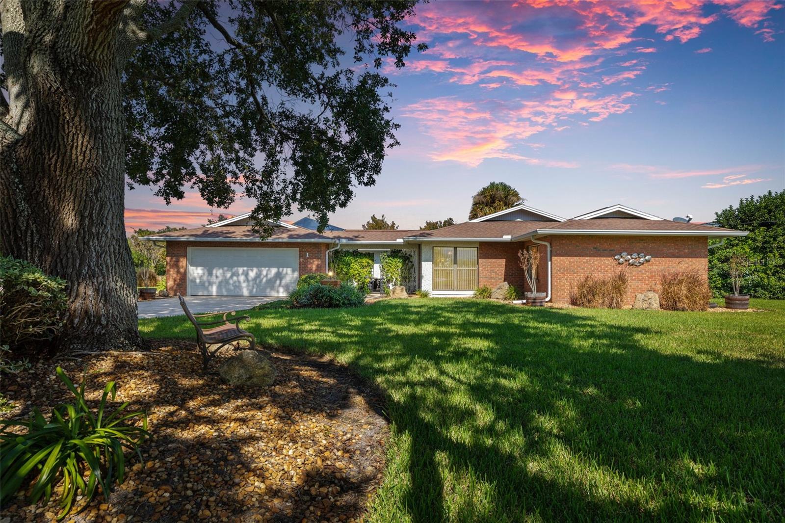 Single Family Residence in PALM COAST, FL - Daniel Dourado