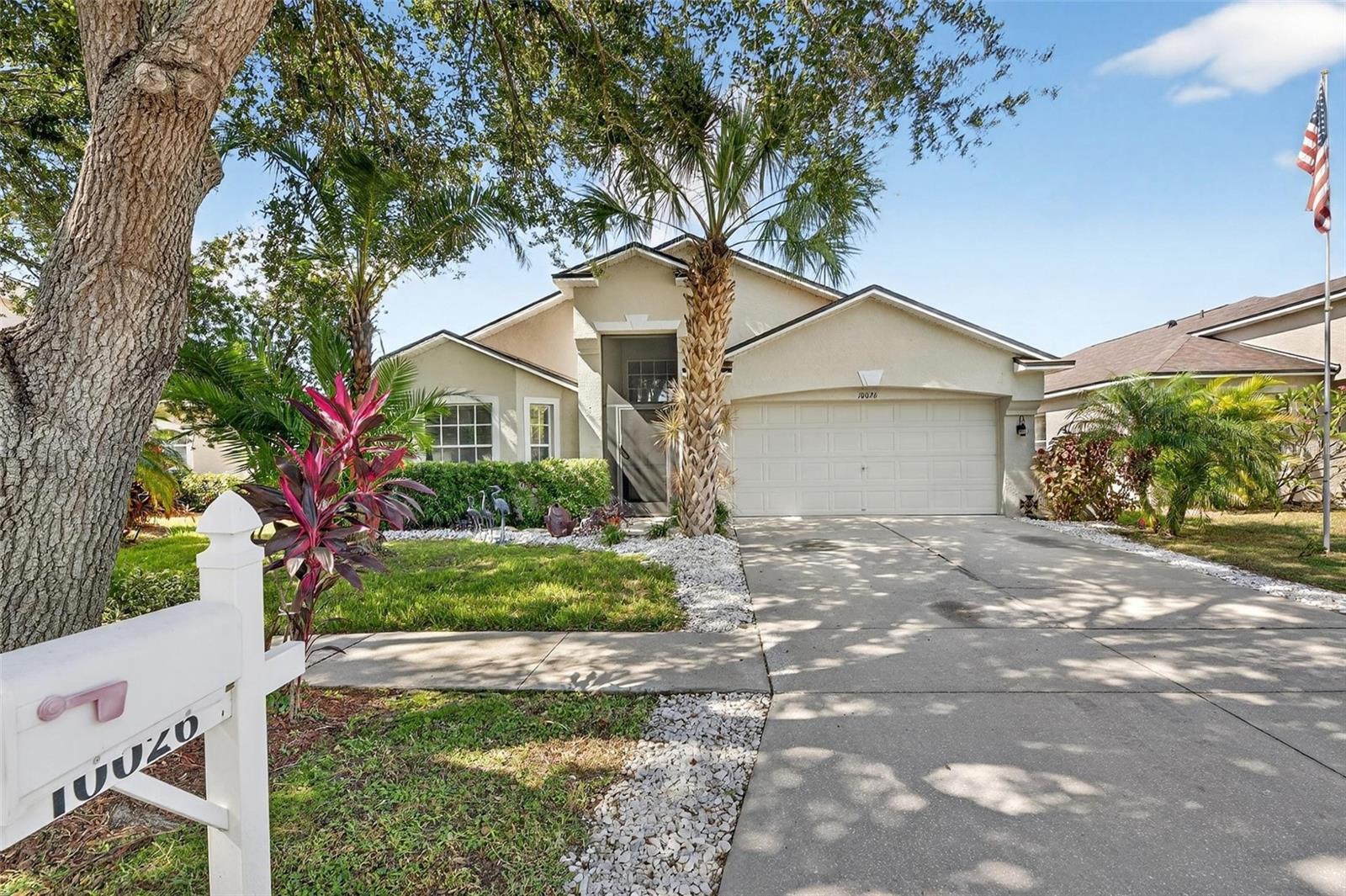 Single Family Residence in RIVERVIEW, FL - Daniel Dourado