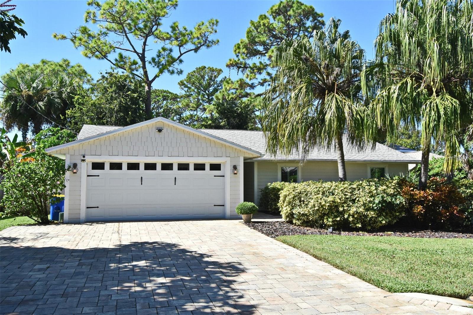 Single Family Residence em EDGEWATER, FL - Daniel Dourado