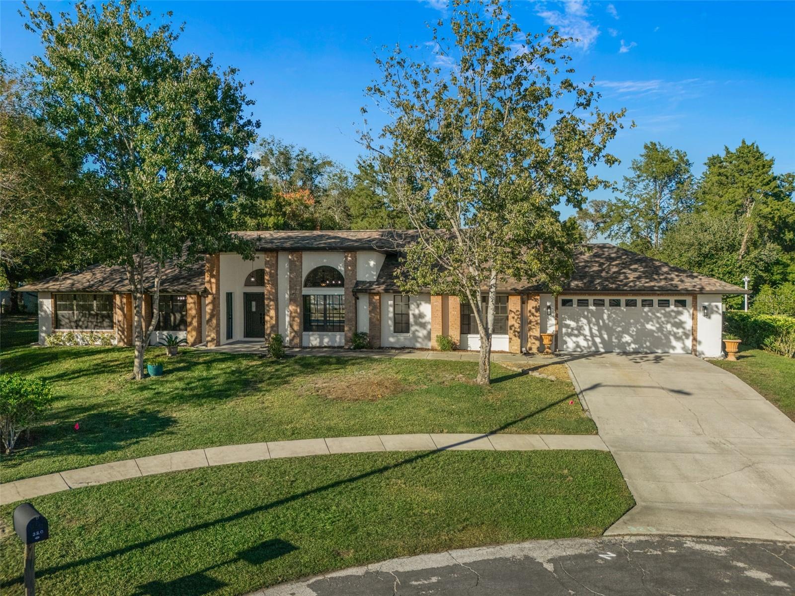Single Family Residence em SPRING HILL, FL - Daniel Dourado