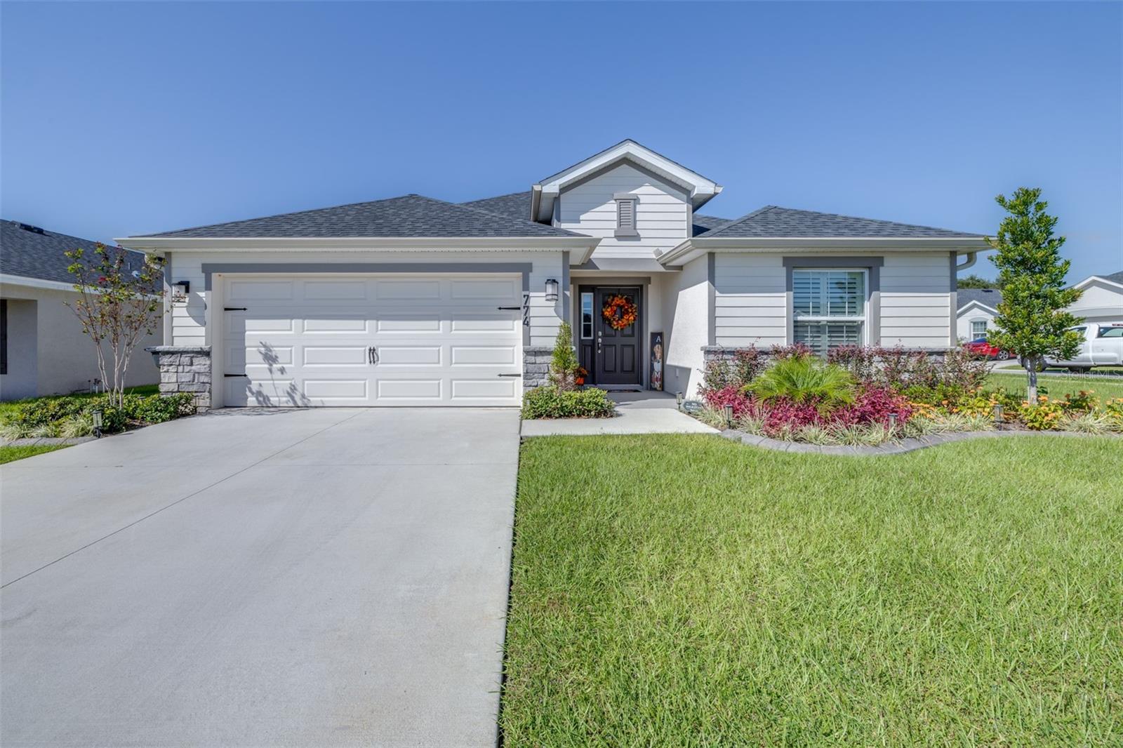 Single Family Residence in AUBURNDALE, FL - Daniel Dourado