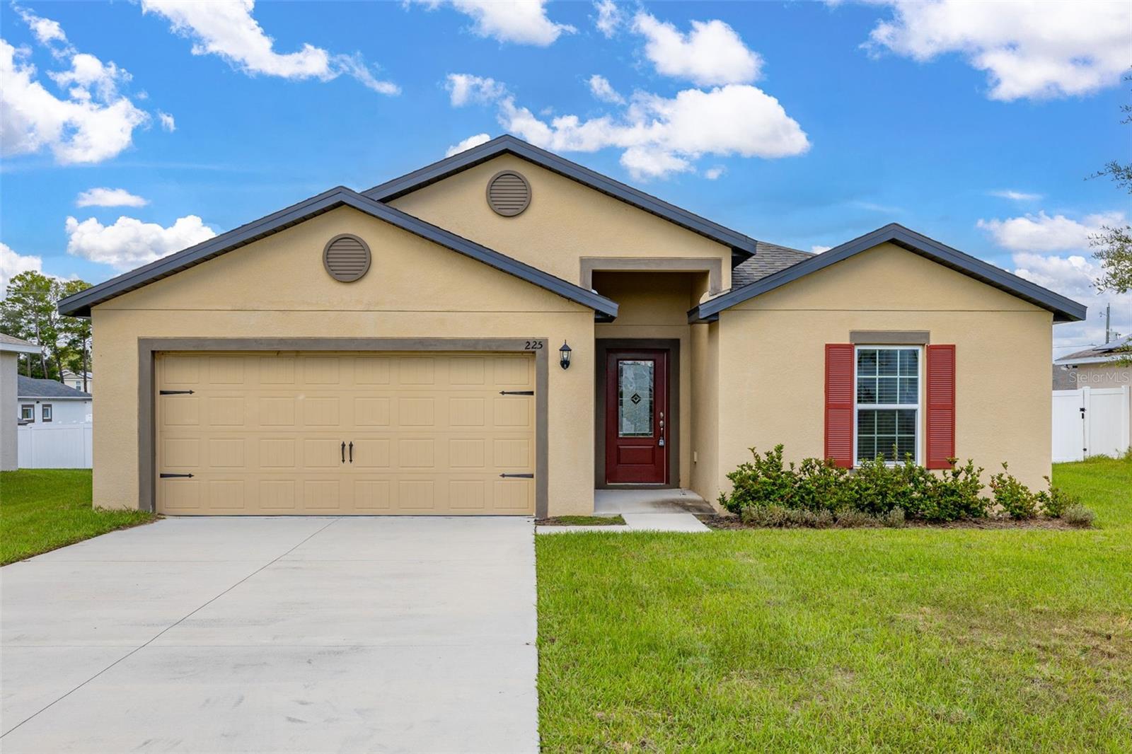 Single Family Residence in POINCIANA, FL - Daniel Dourado
