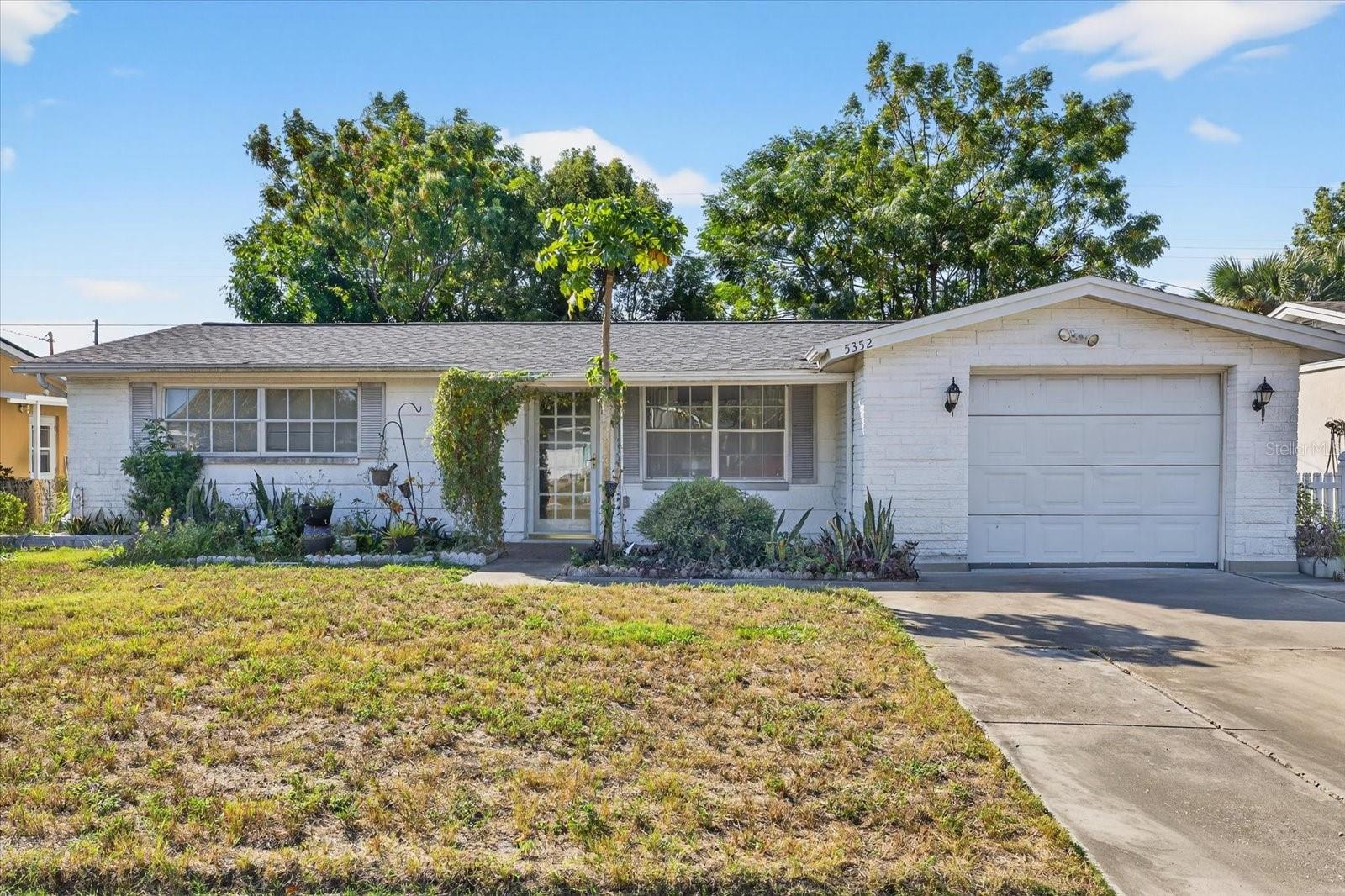 Single Family Residence em HOLIDAY, FL - Daniel Dourado