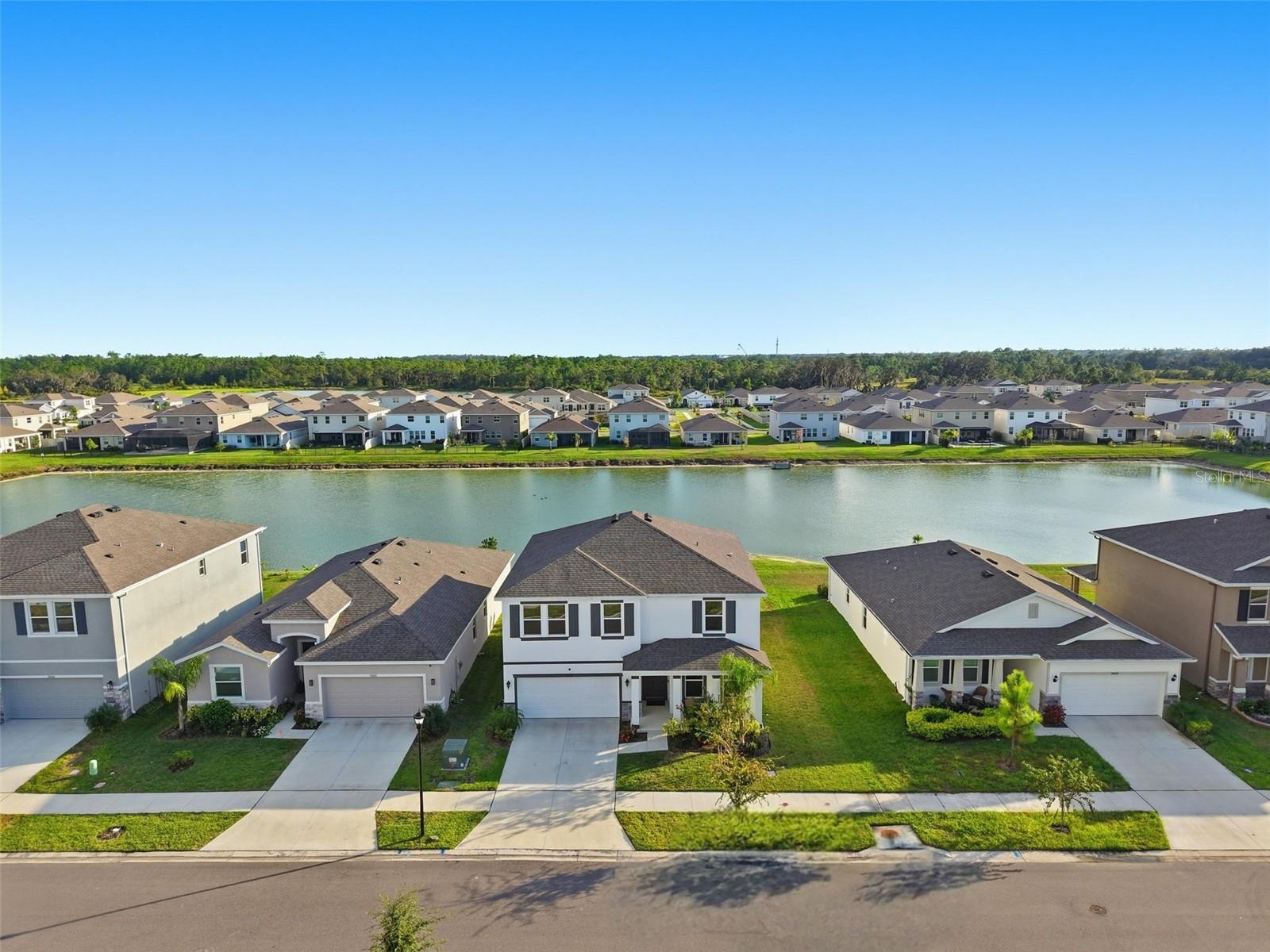 Single Family Residence em WESLEY CHAPEL, FL - Daniel Dourado