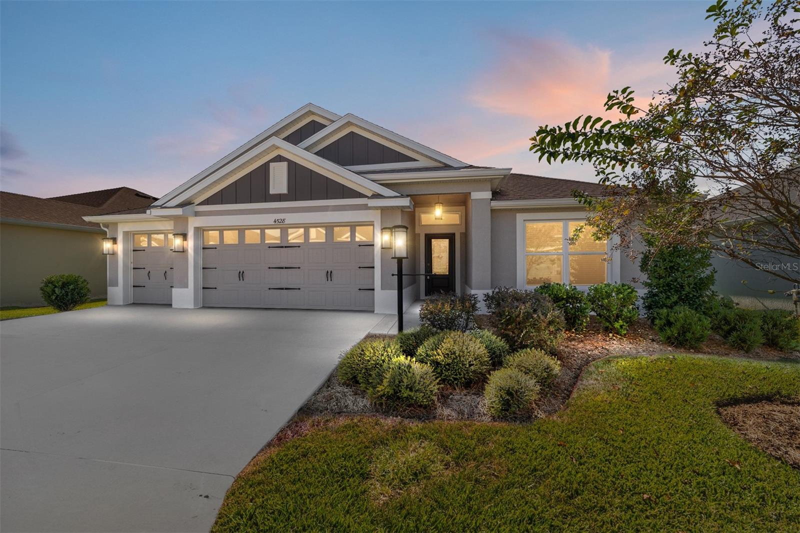 Single Family Residence em THE VILLAGES, FL - Daniel Dourado