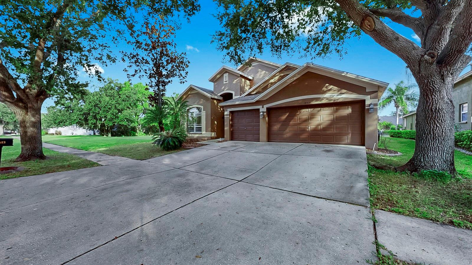 Single Family Residence em LITHIA, FL - Daniel Dourado