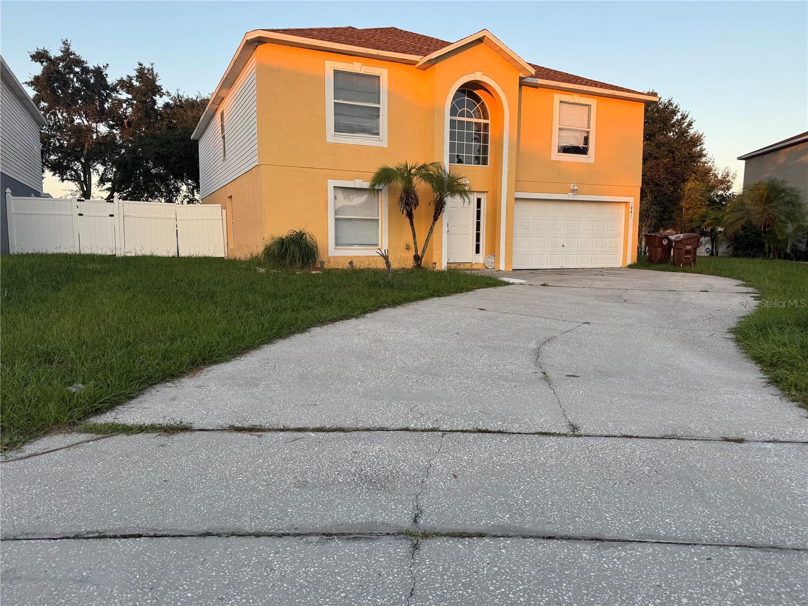 Single Family Residence in HAINES CITY, FL - Daniel Dourado