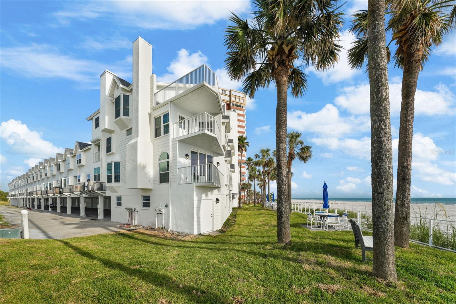 Townhouse em REDINGTON SHORES, FL - Daniel Dourado