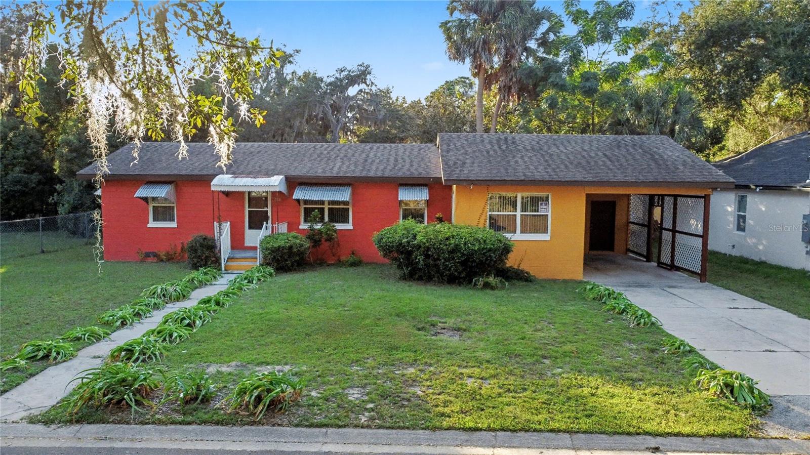 Single Family Residence em EUSTIS, FL - Daniel Dourado