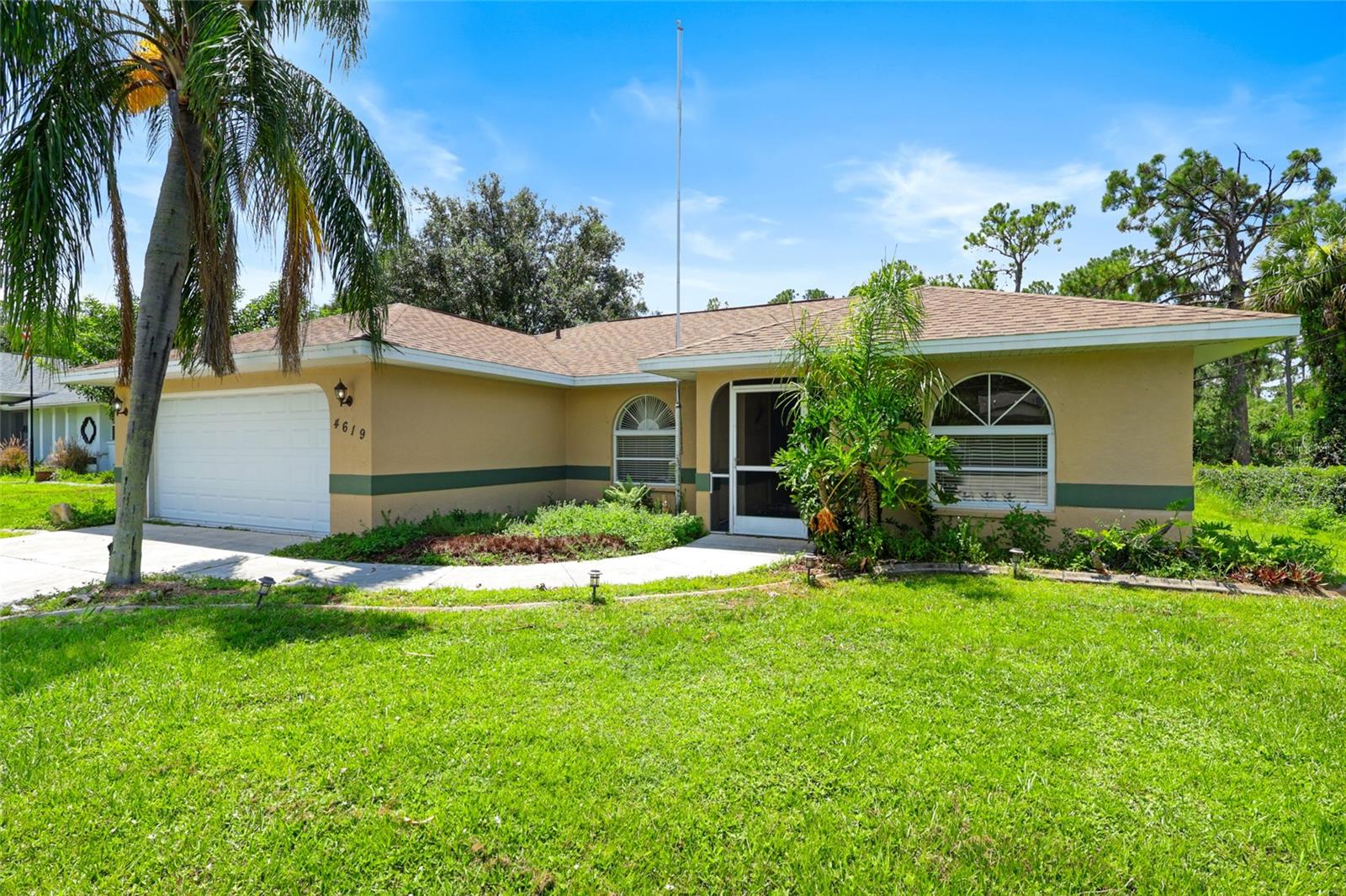 Single Family Residence in NORTH PORT, FL - Daniel Dourado