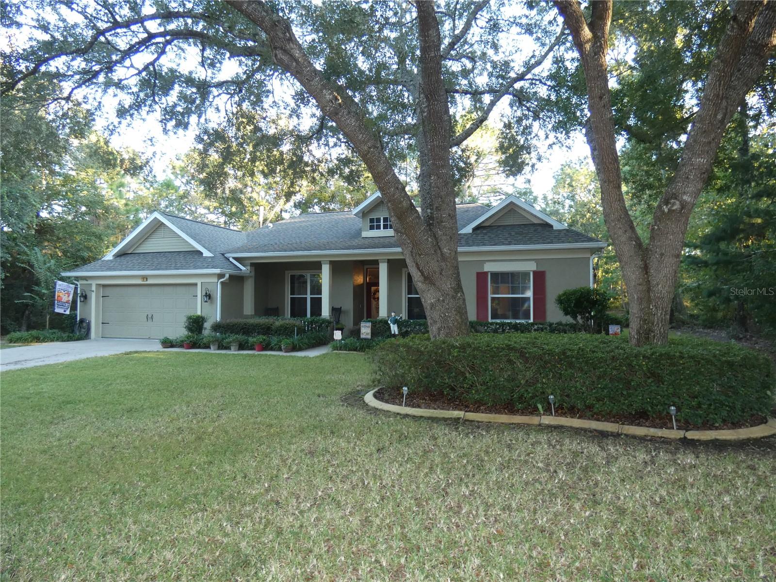 Single Family Residence em HOMOSASSA, FL - Daniel Dourado