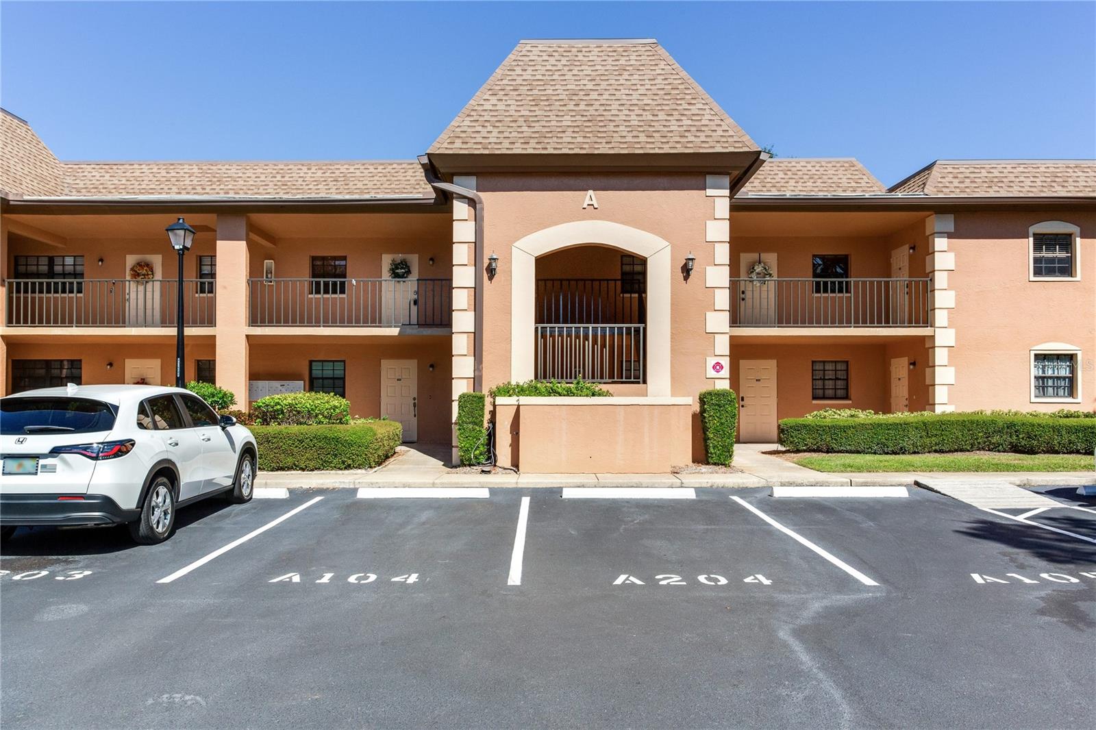 Condominium in LARGO, FL - Daniel Dourado