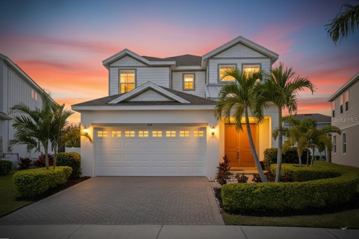 Single Family Residence in APOLLO BEACH, FL - Daniel Dourado
