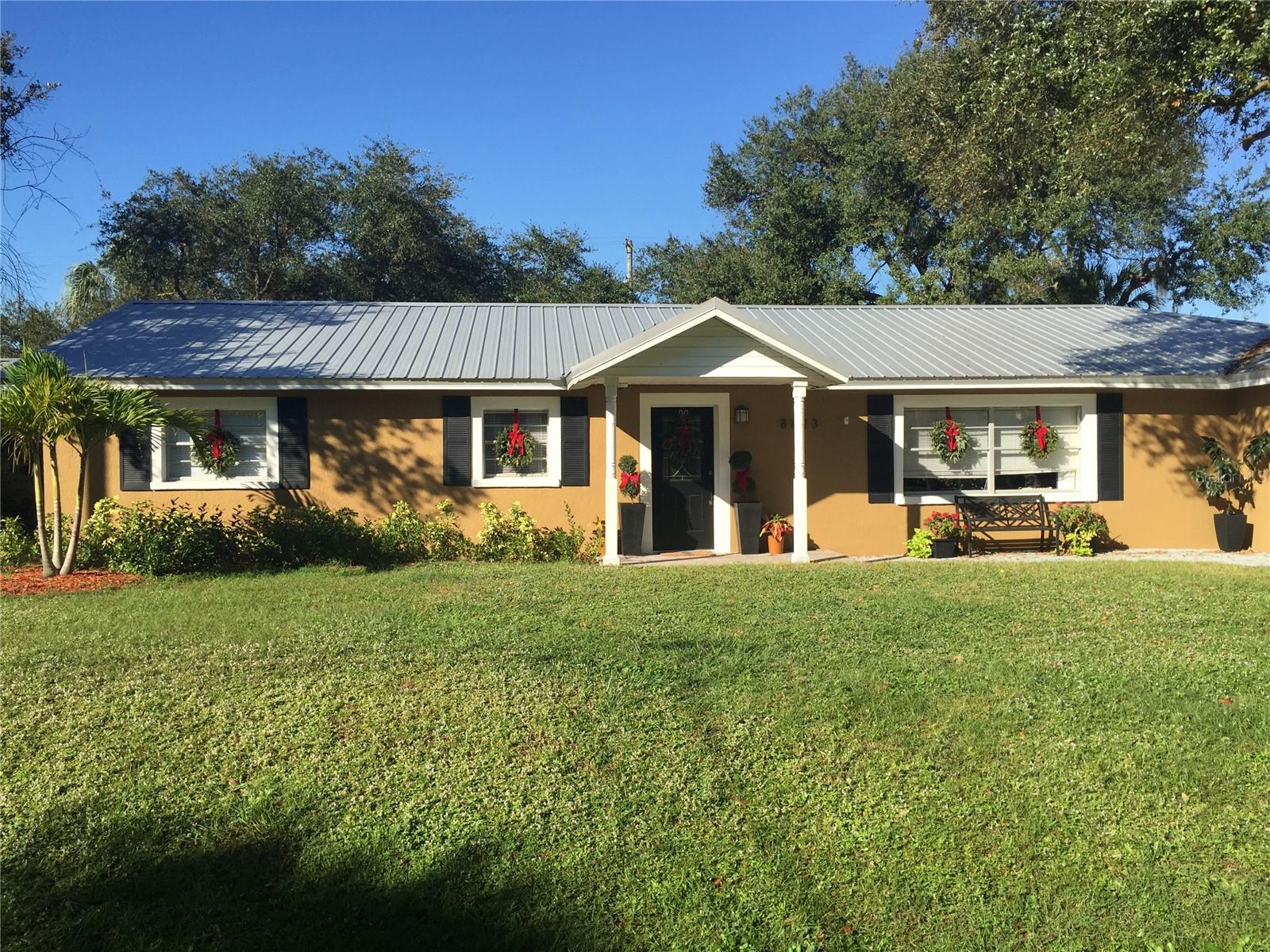 Single Family Residence in RIVERVIEW, FL - Daniel Dourado