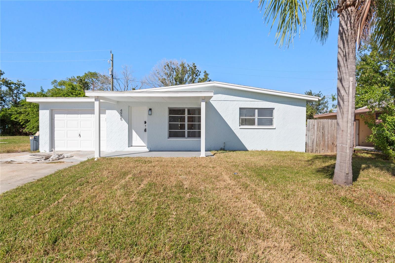 Single Family Residence em NEW PORT RICHEY, FL - Daniel Dourado