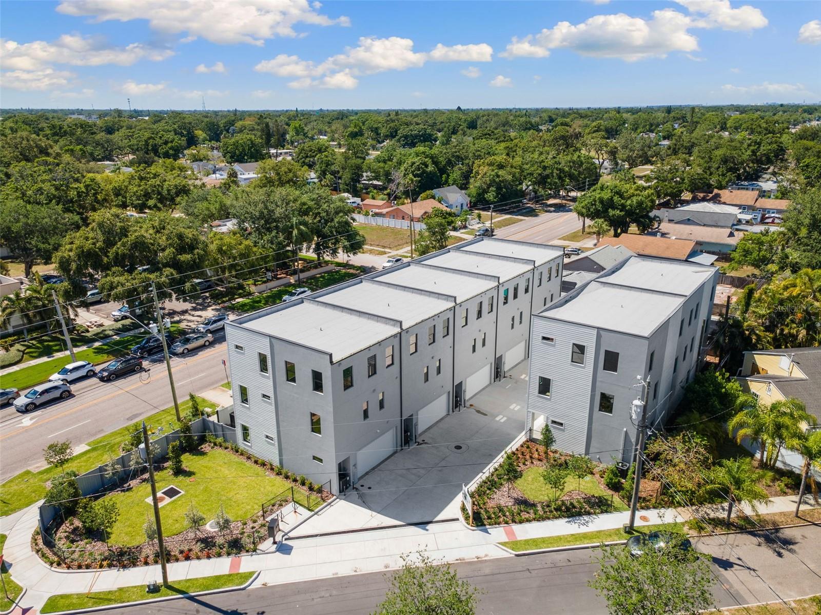 Townhouse in ST PETERSBURG, FL - Daniel Dourado