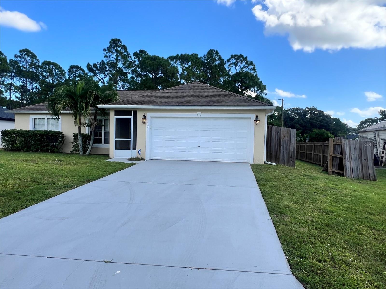 Single Family Residence em PALM BAY, FL - Daniel Dourado