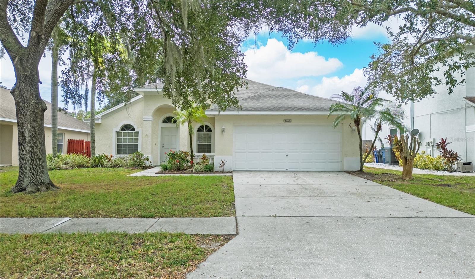 Single Family Residence in PALM HARBOR, FL - Daniel Dourado