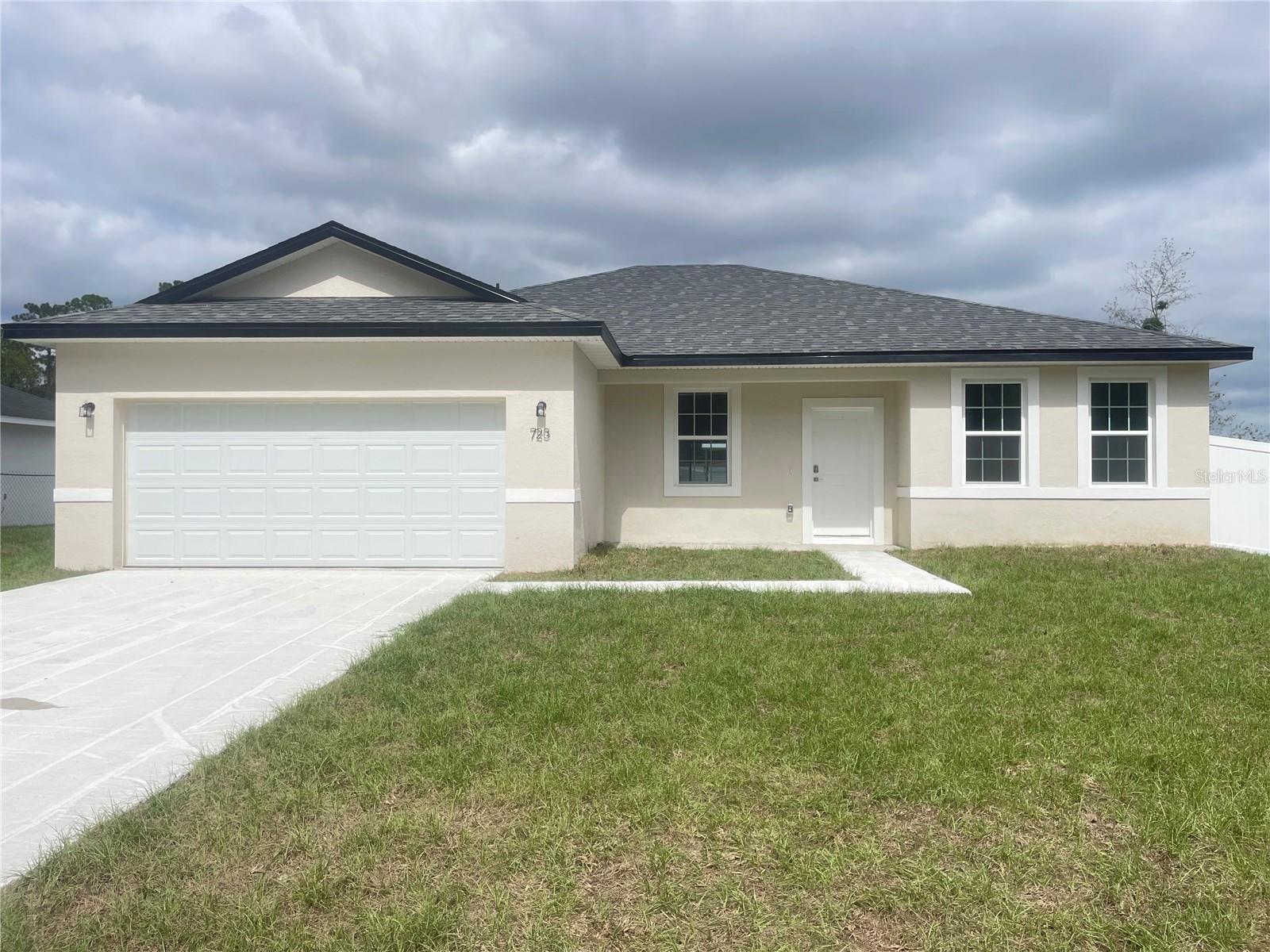 Single Family Residence in OCALA, FL - Daniel Dourado