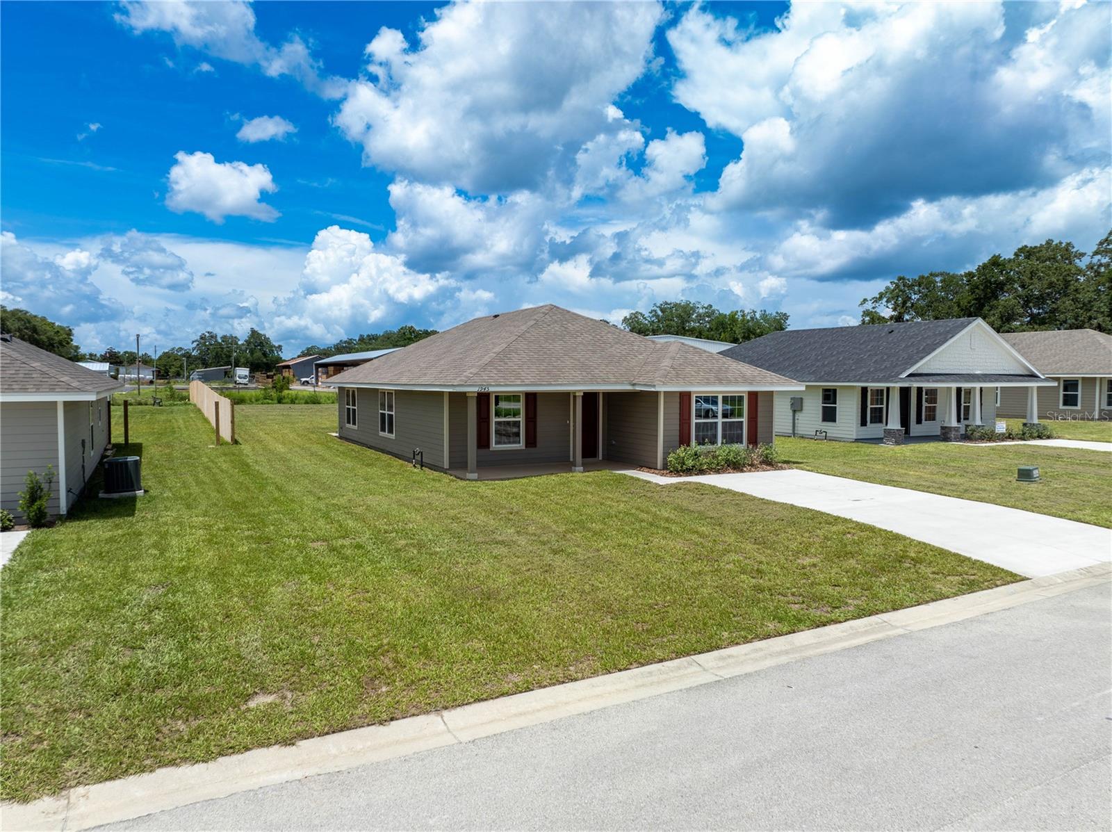 Single Family Residence em BELL, FL - Daniel Dourado