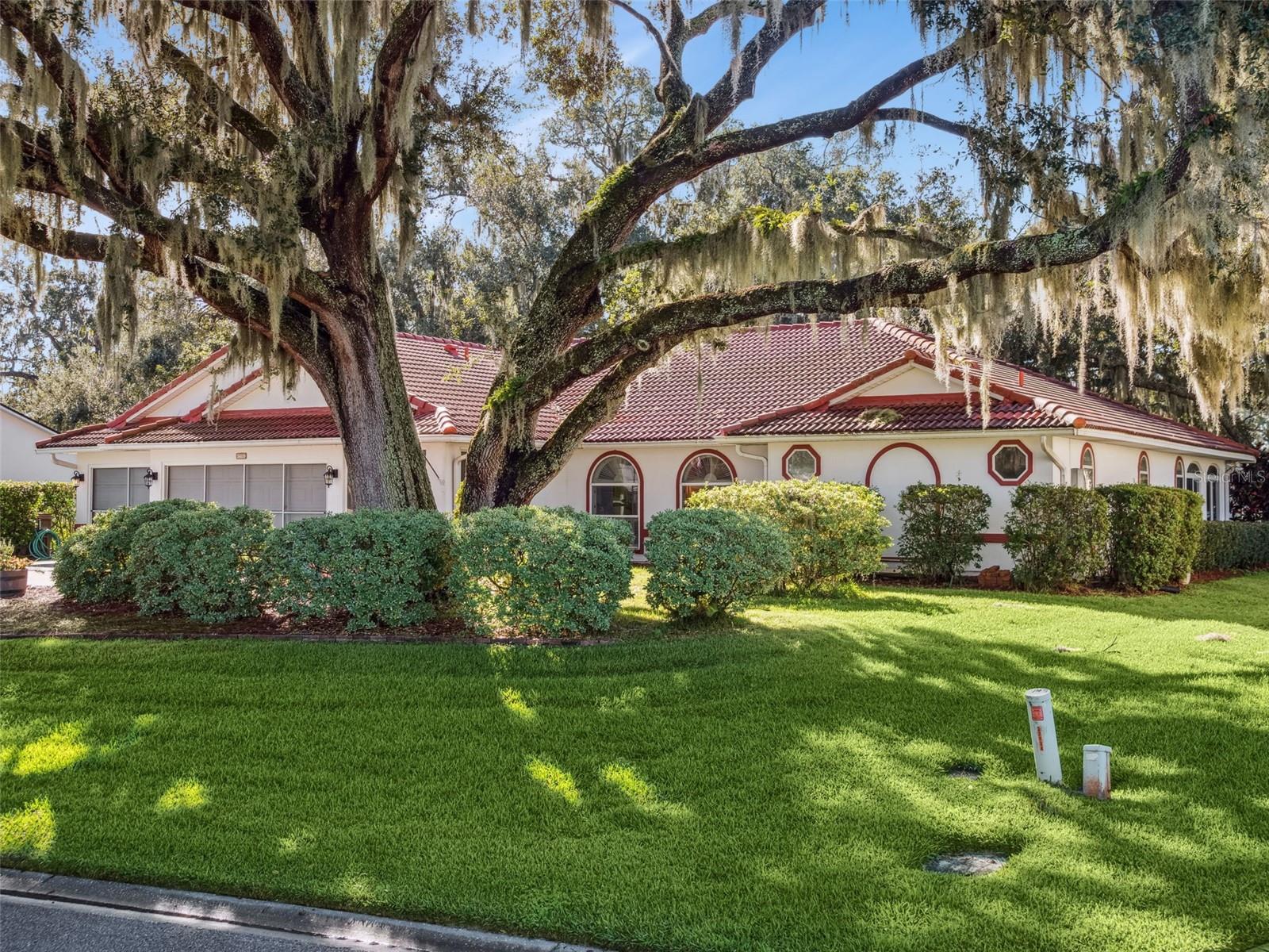 Single Family Residence em LEESBURG, FL - Daniel Dourado