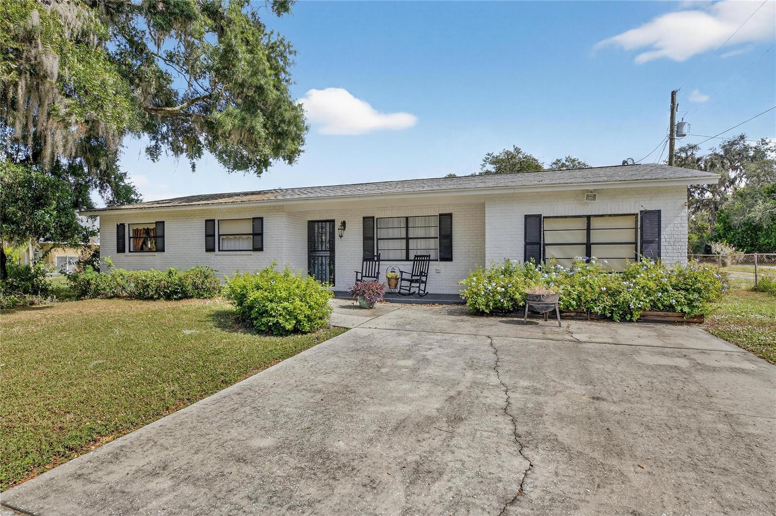 Single Family Residence in PLANT CITY, FL - Daniel Dourado