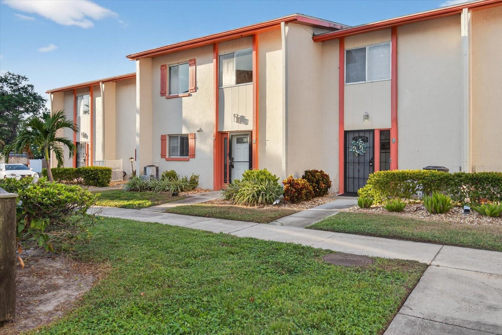 Townhouse in ST PETERSBURG, FL - Daniel Dourado