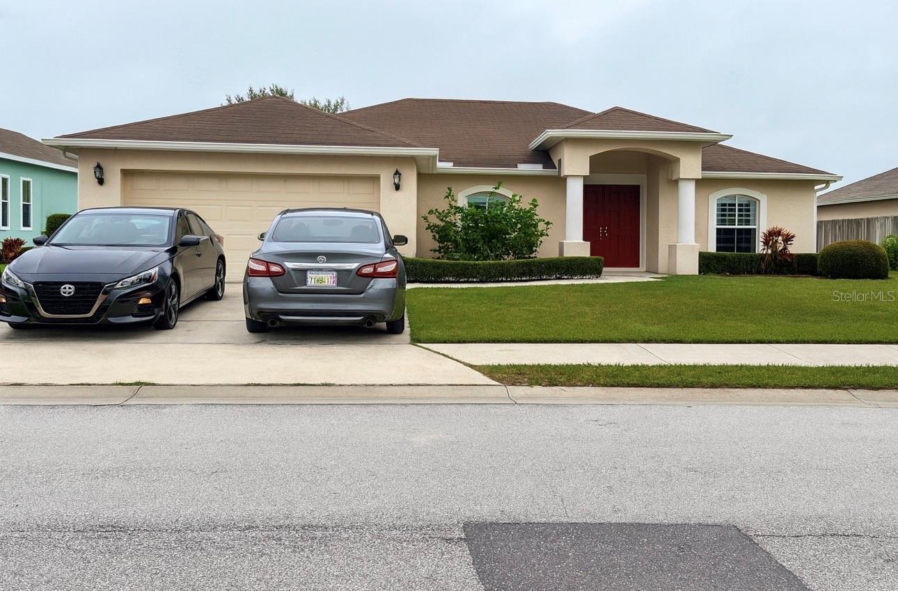 Single Family Residence in AUBURNDALE, FL - Daniel Dourado