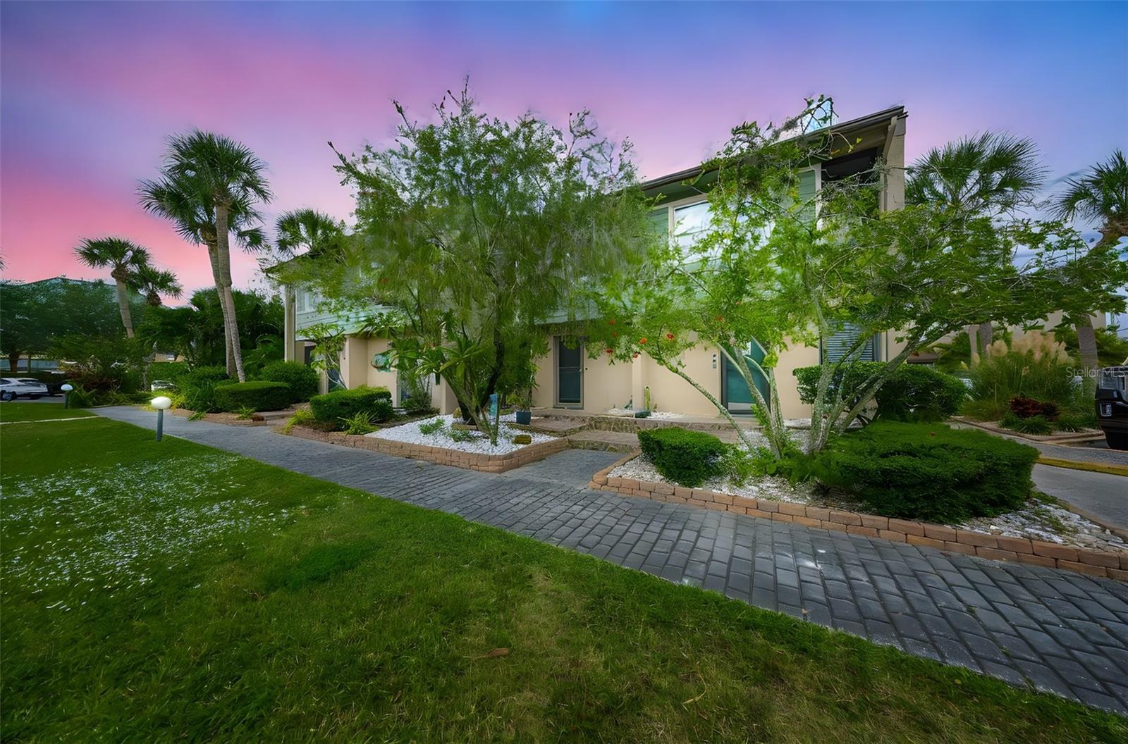 Condominium in APOLLO BEACH, FL - Daniel Dourado