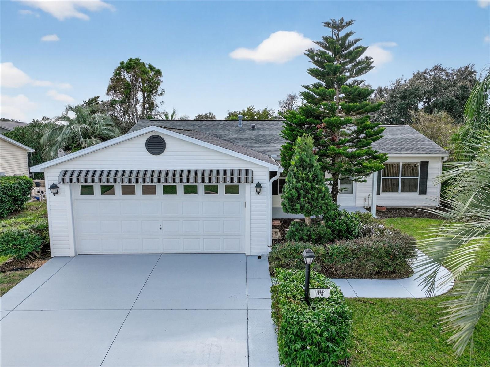 Single Family Residence em THE VILLAGES, FL - Daniel Dourado