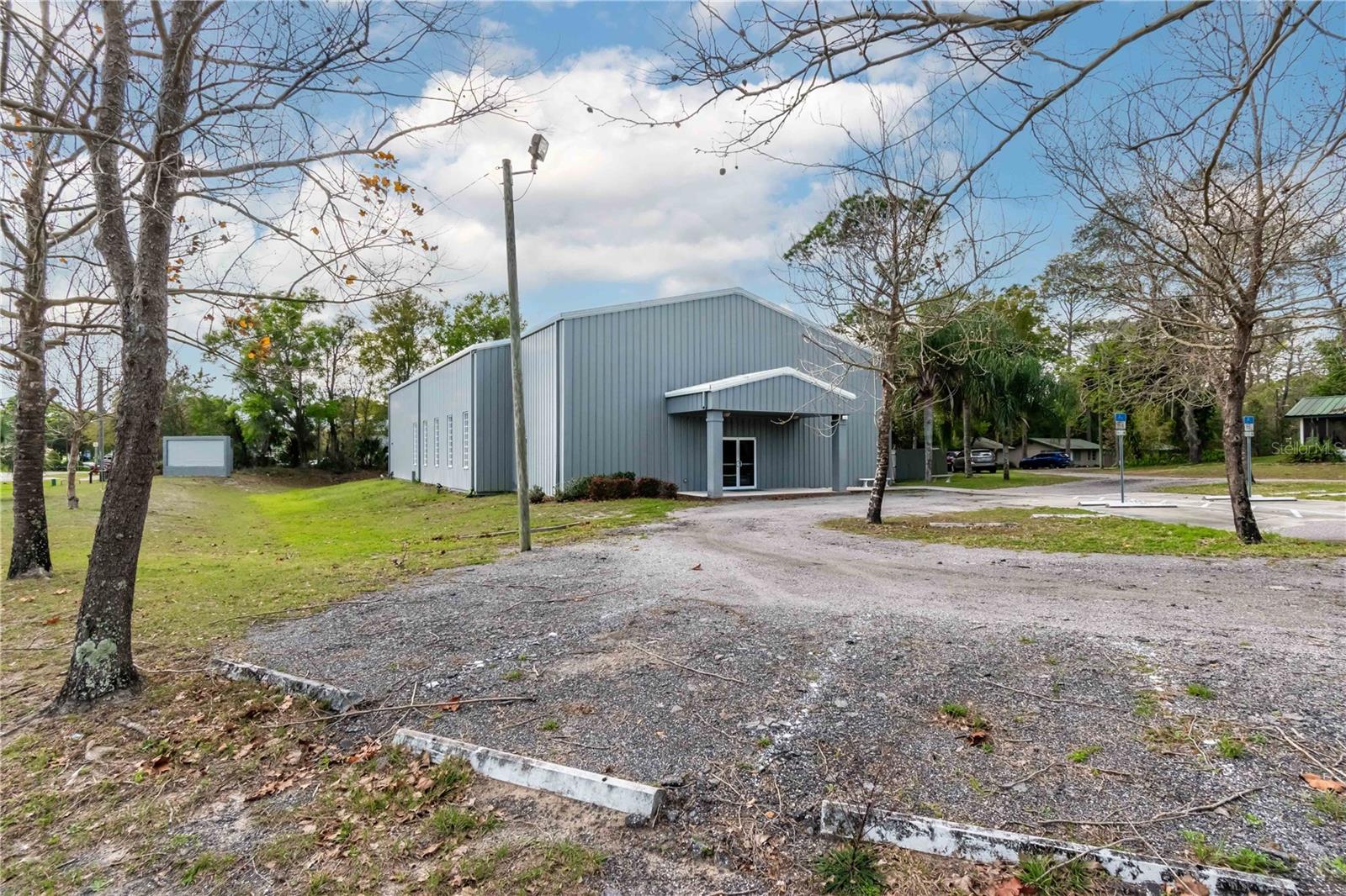 Mixed Use in DELAND, FL - Daniel Dourado