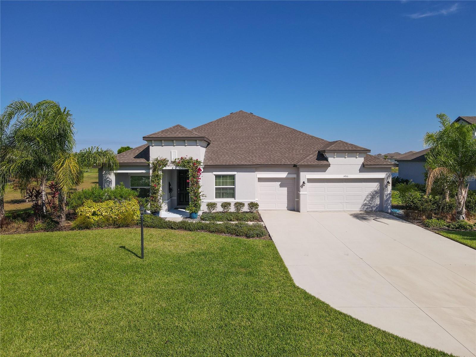 Single Family Residence in PARRISH, FL - Daniel Dourado