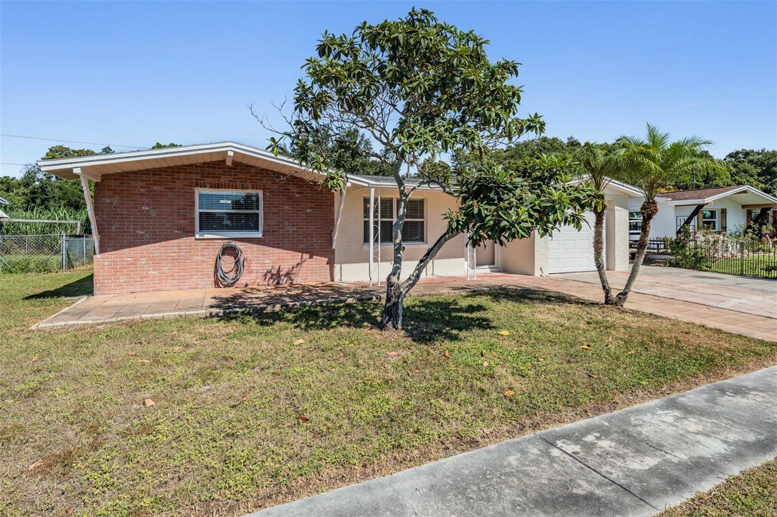 Single Family Residence em HOLIDAY, FL - Daniel Dourado