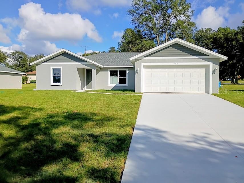 Single Family Residence in SUMMERFIELD, FL - Daniel Dourado