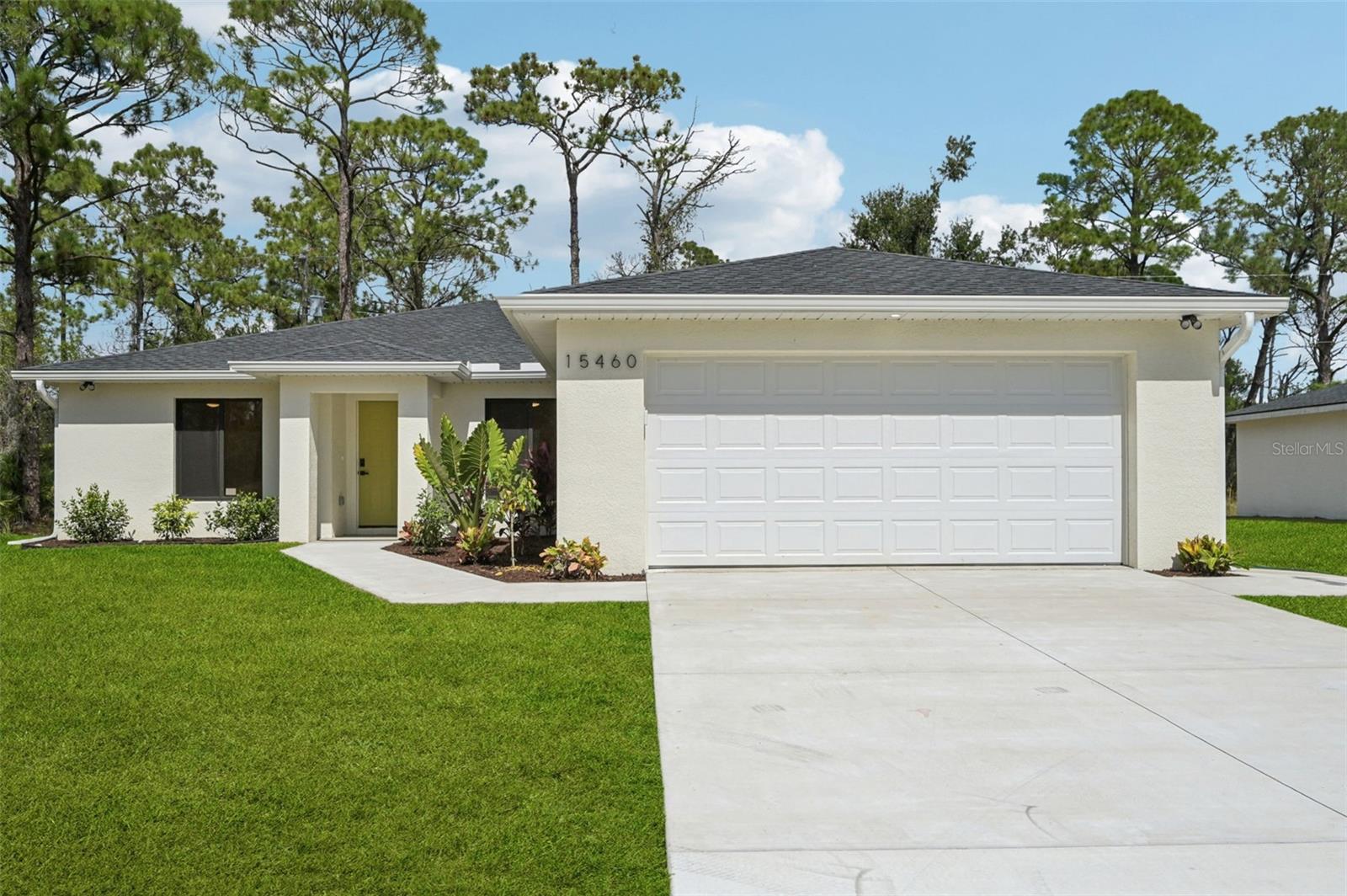Single Family Residence em PORT CHARLOTTE, FL - Daniel Dourado