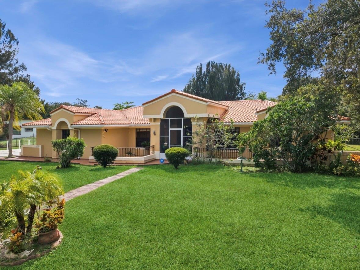 Single Family Residence em KISSIMMEE, FL - Daniel Dourado