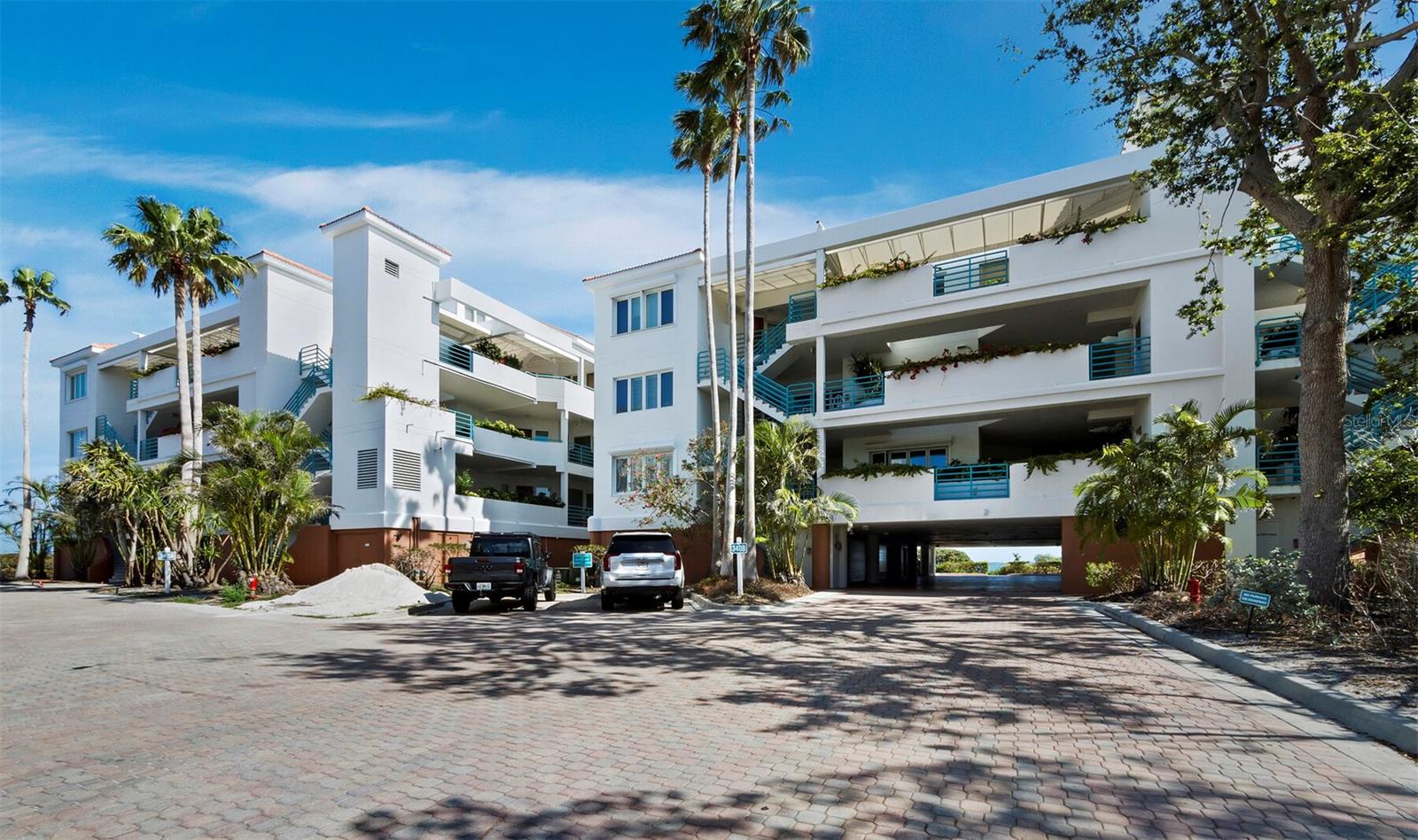 Condominium in LONGBOAT KEY, FL - Daniel Dourado