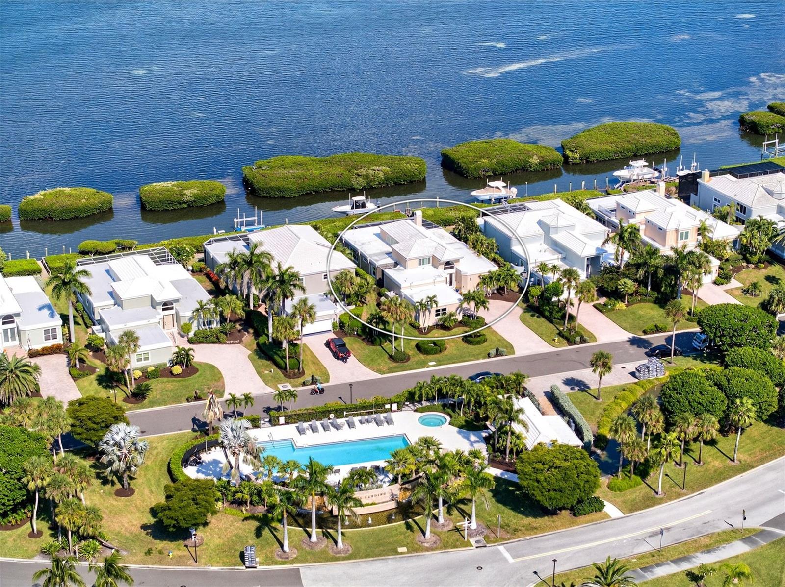 Single Family Residence in LONGBOAT KEY, FL - Daniel Dourado