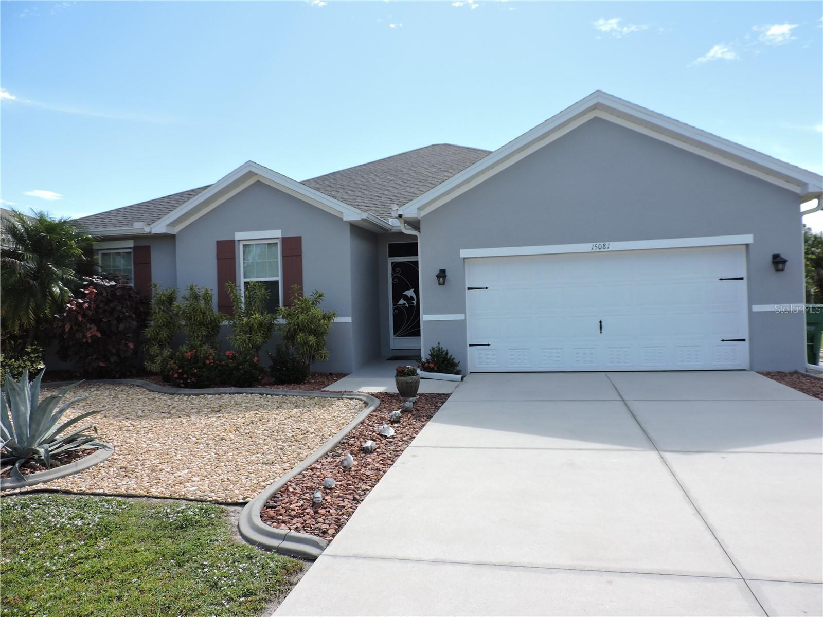 Single Family Residence em PORT CHARLOTTE, FL - Daniel Dourado