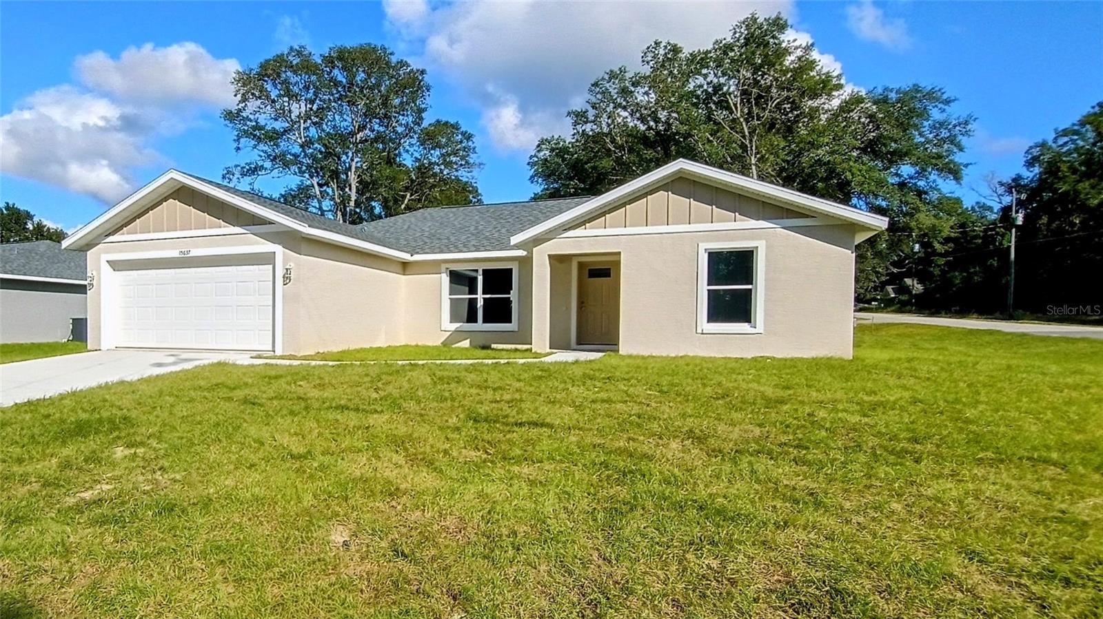Single Family Residence in SUMMERFIELD, FL - Daniel Dourado