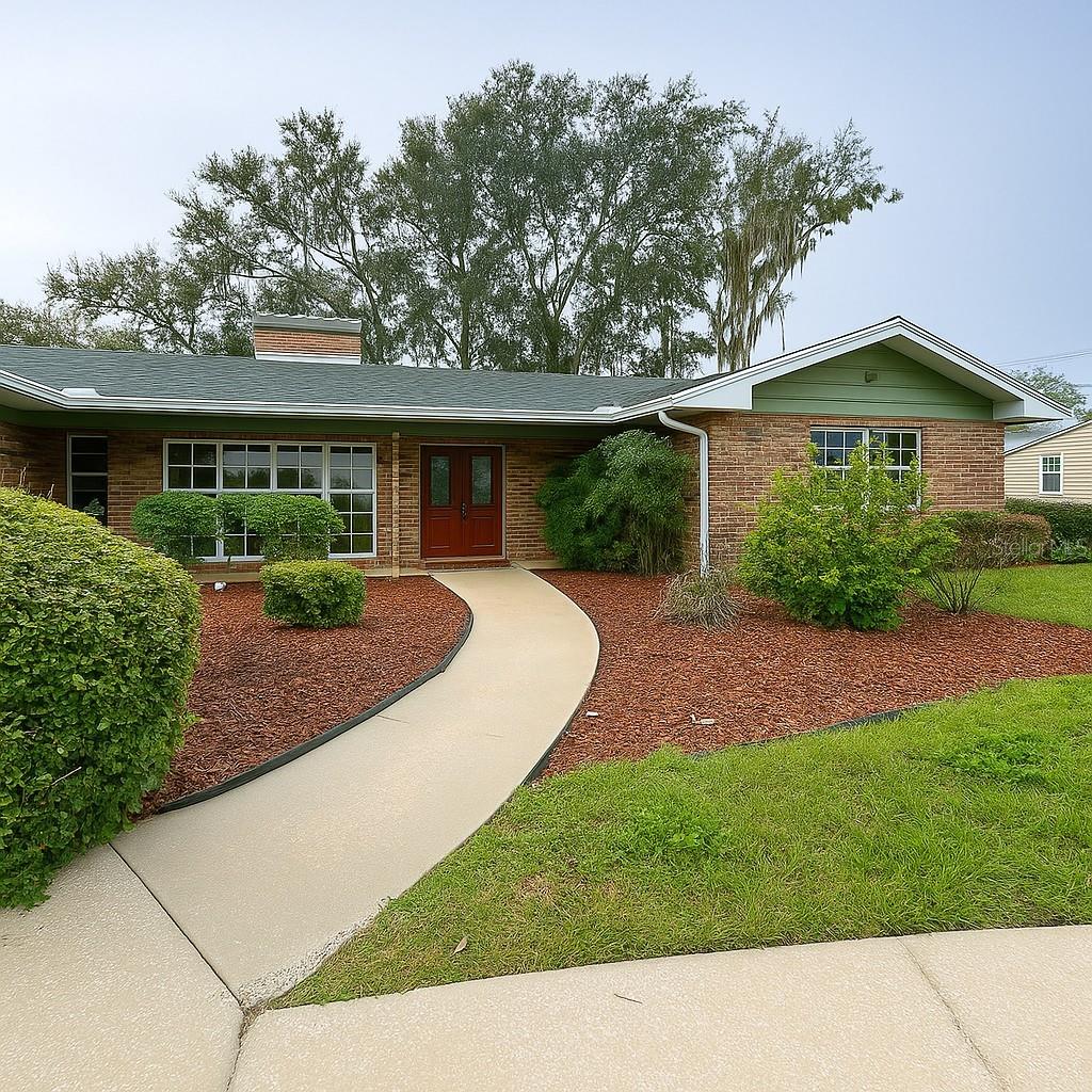 Single Family Residence in SUMMERFIELD, FL - Daniel Dourado